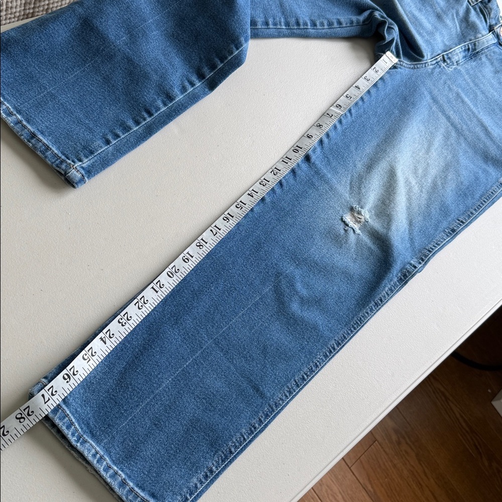 Wrangler Heritage Fit Jeans Medium Wash Women’s Size 30 - Picture 14 of 16